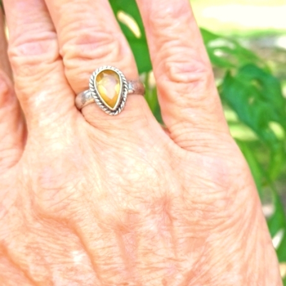 Womans Ethiopian Opal 100% Sterling Silver Large Tear Drop Ring Sz 8 - Picture 12 of 17